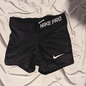 Black Nike compression shorts. 3" seam. Size Xs?